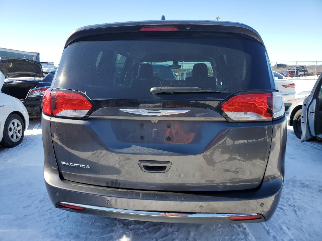 2017 CHRYSLER PACIFICA T - Image 6