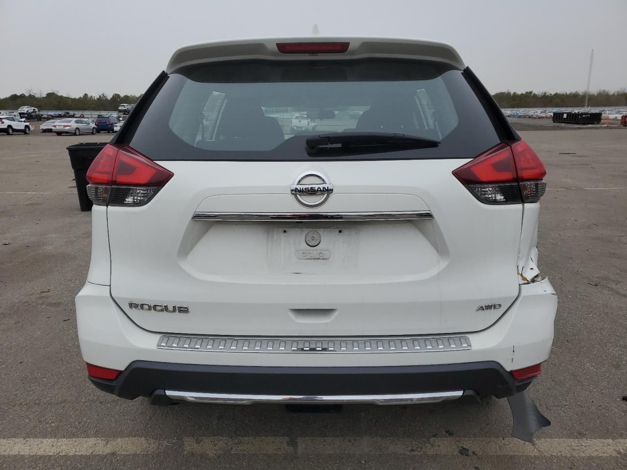2017 NISSAN ROGUE S - Image 6