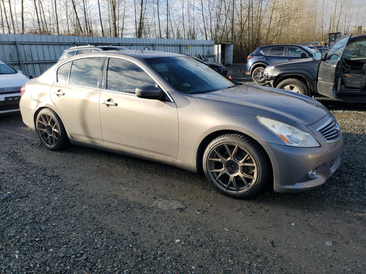 2012 INFINITI G37 - Image 4