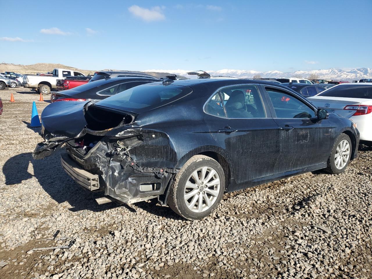 2020 TOYOTA CAMRY LE - Фото 3