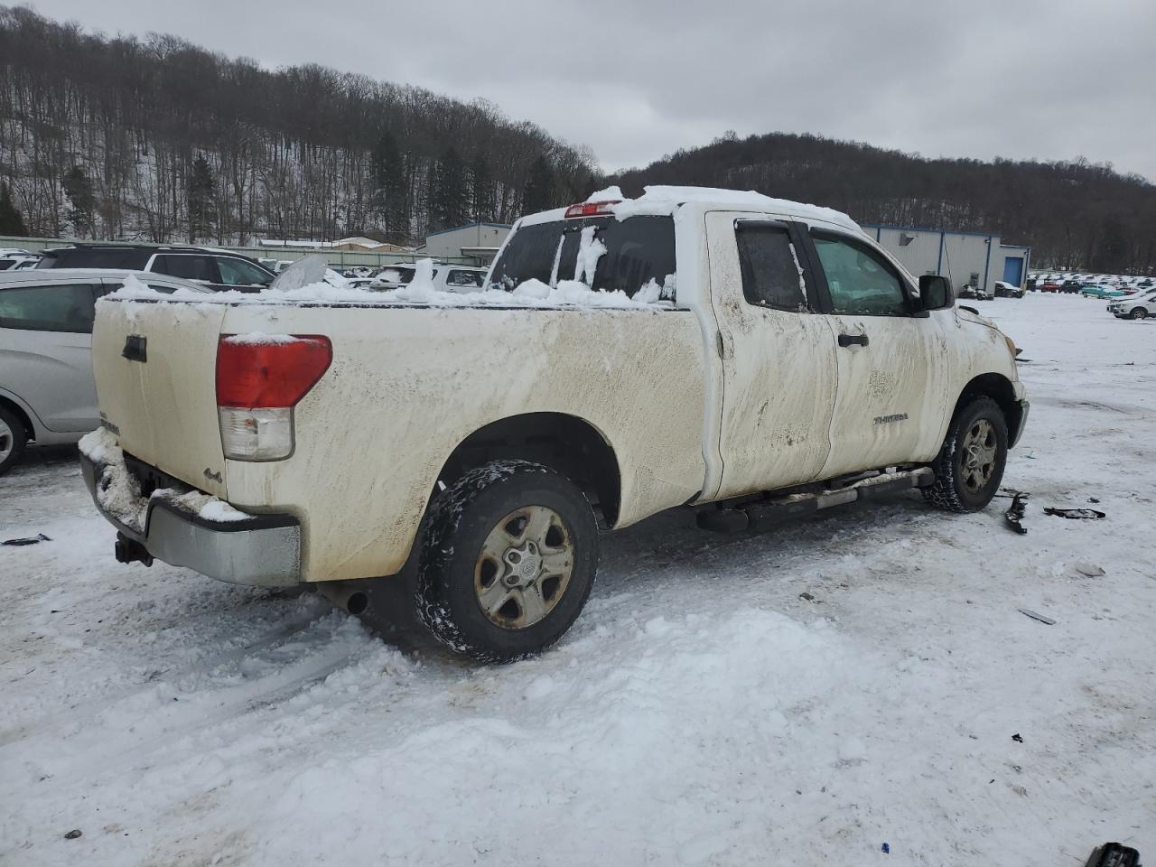 2011 TOYOTA TUNDRA DOU - Фото 3