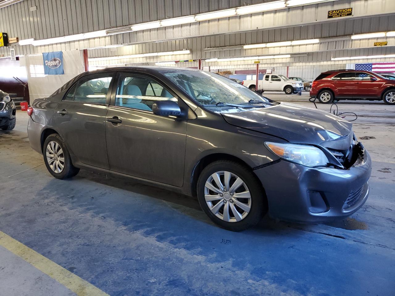 2013 TOYOTA COROLLA BA - Фото 4