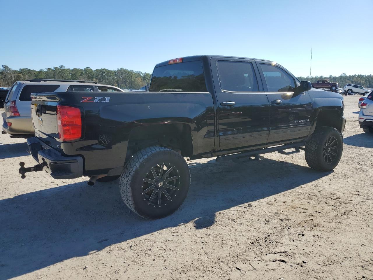2018 CHEVROLET SILVERADO - Image 3