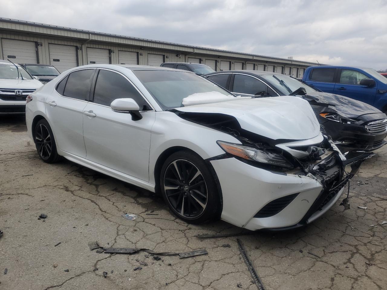 2018 TOYOTA CAMRY XSE - Фото 4