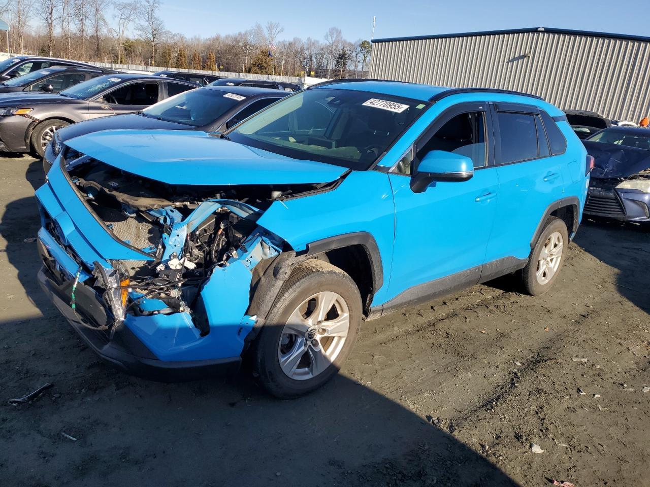 2020 TOYOTA RAV4 XLE