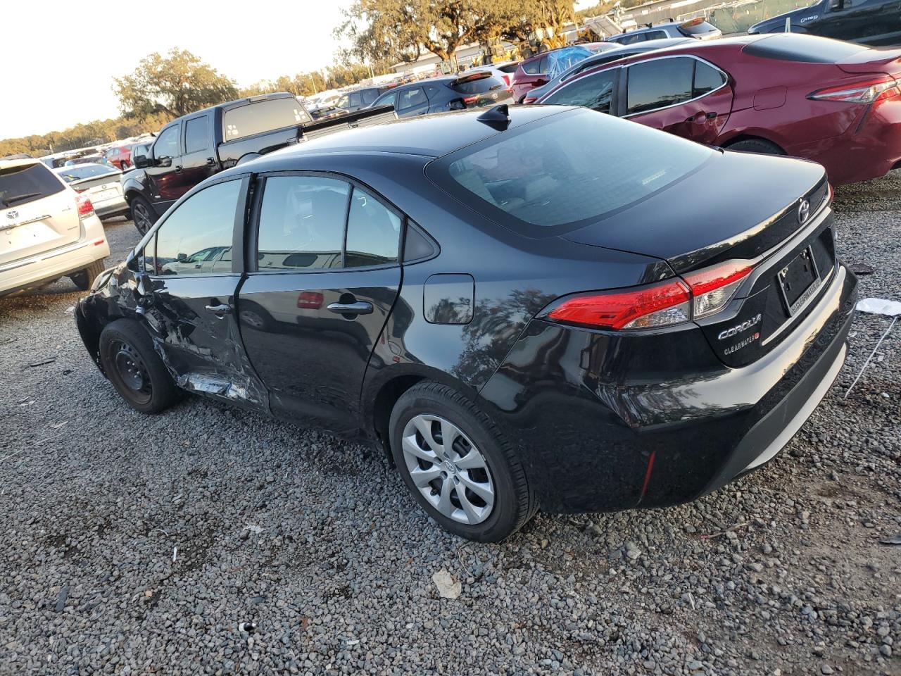2022 TOYOTA COROLLA LE - Фото 2