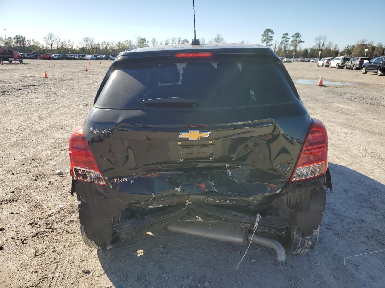 2021 CHEVROLET TRAX LS - Image 6