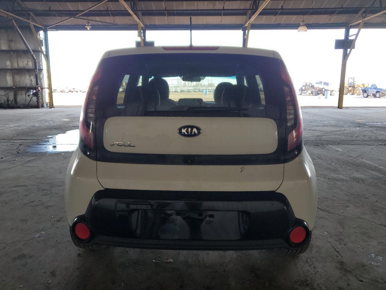 2016 KIA SOUL + - Image 6