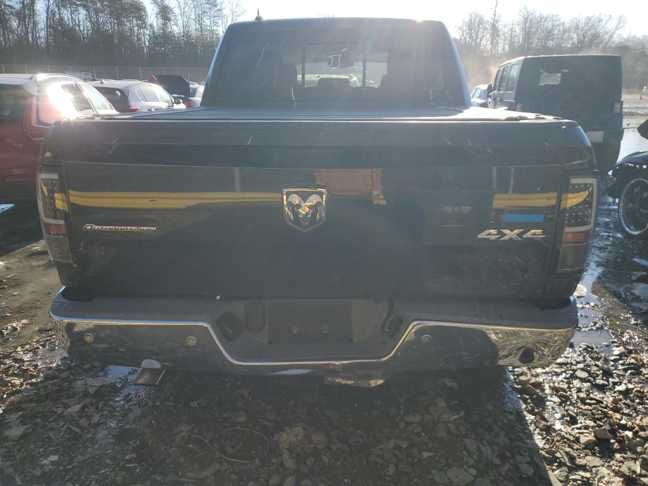 2015 RAM 1500 SLT - Image 6