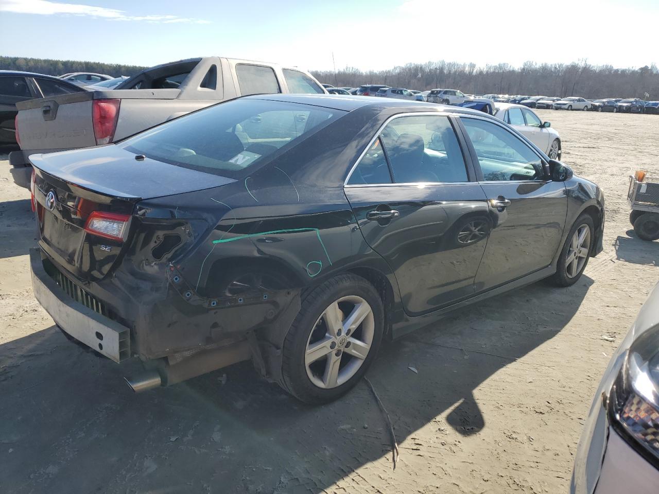2013 TOYOTA CAMRY L - Фото 3