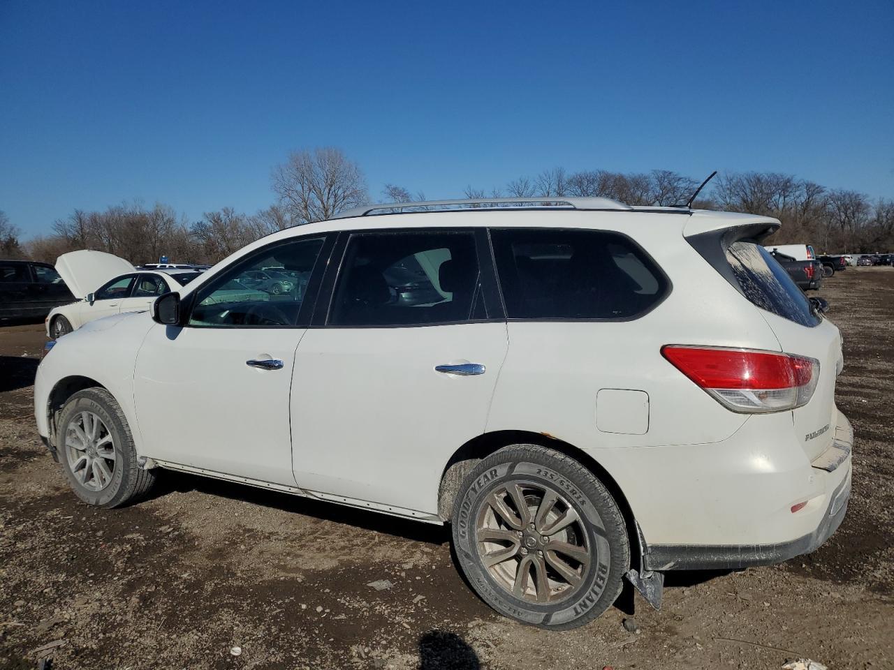 2013 NISSAN PATHFINDER - Фото 2
