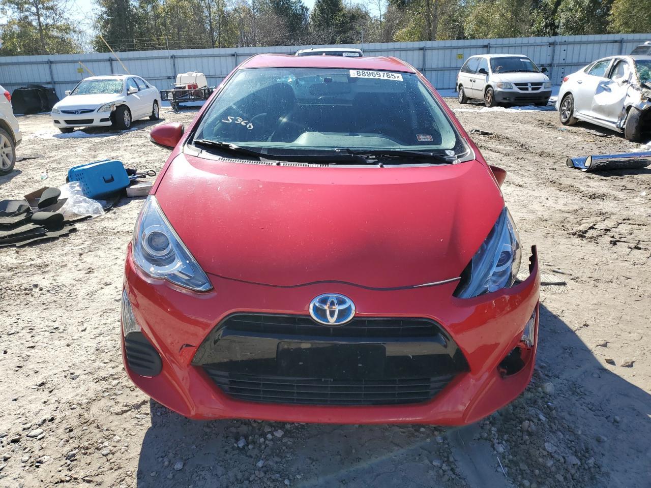 2016 TOYOTA PRIUS C - Image 5