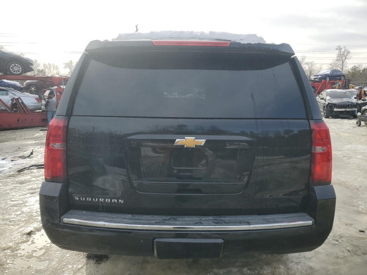 2015 CHEVROLET SUBURBAN C - Фото 6