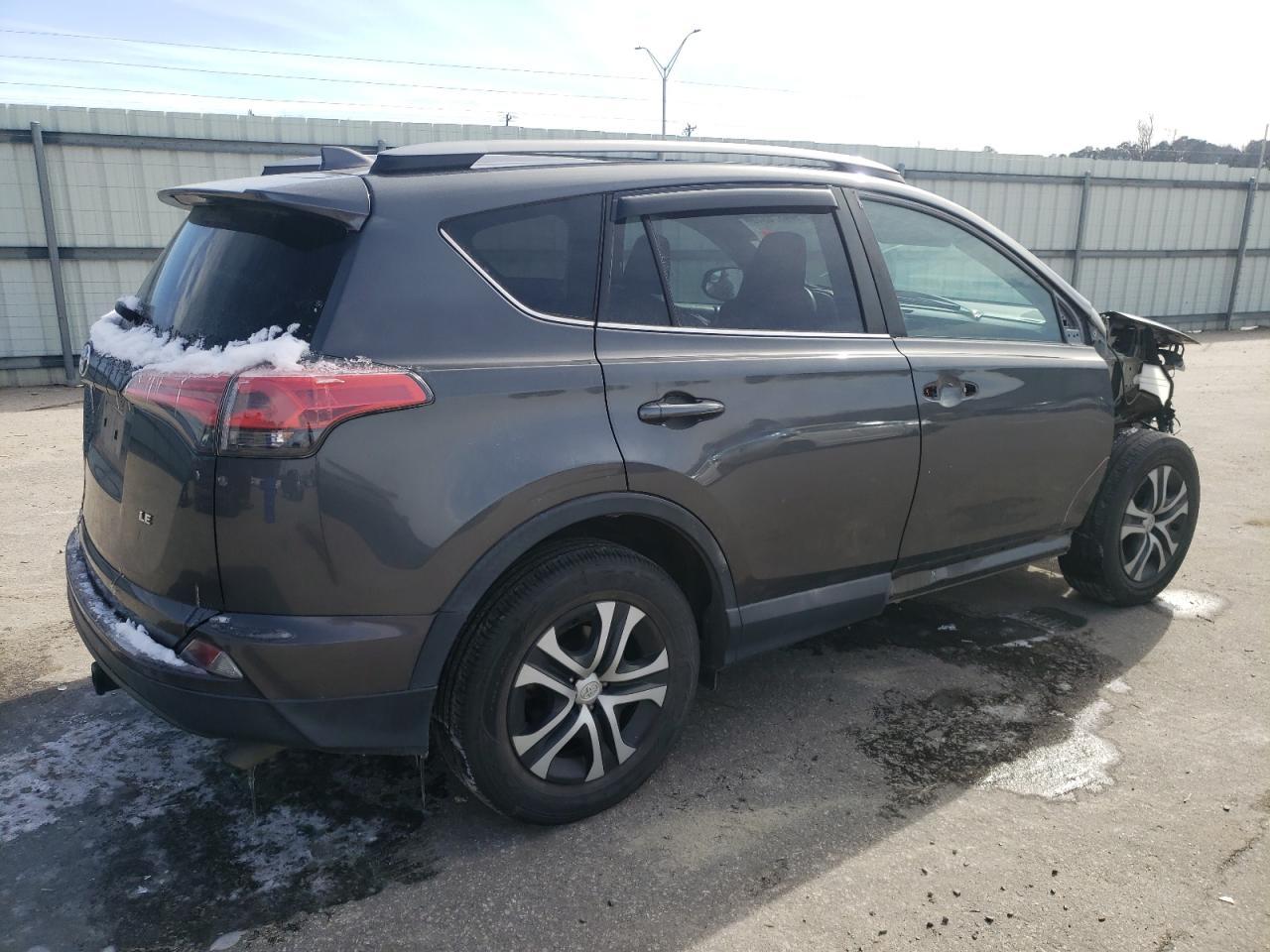 2018 TOYOTA RAV4 LE - Image 3
