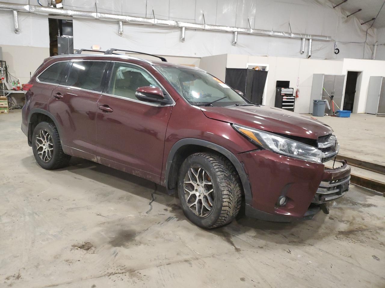 2018 TOYOTA HIGHLANDER - Image 4