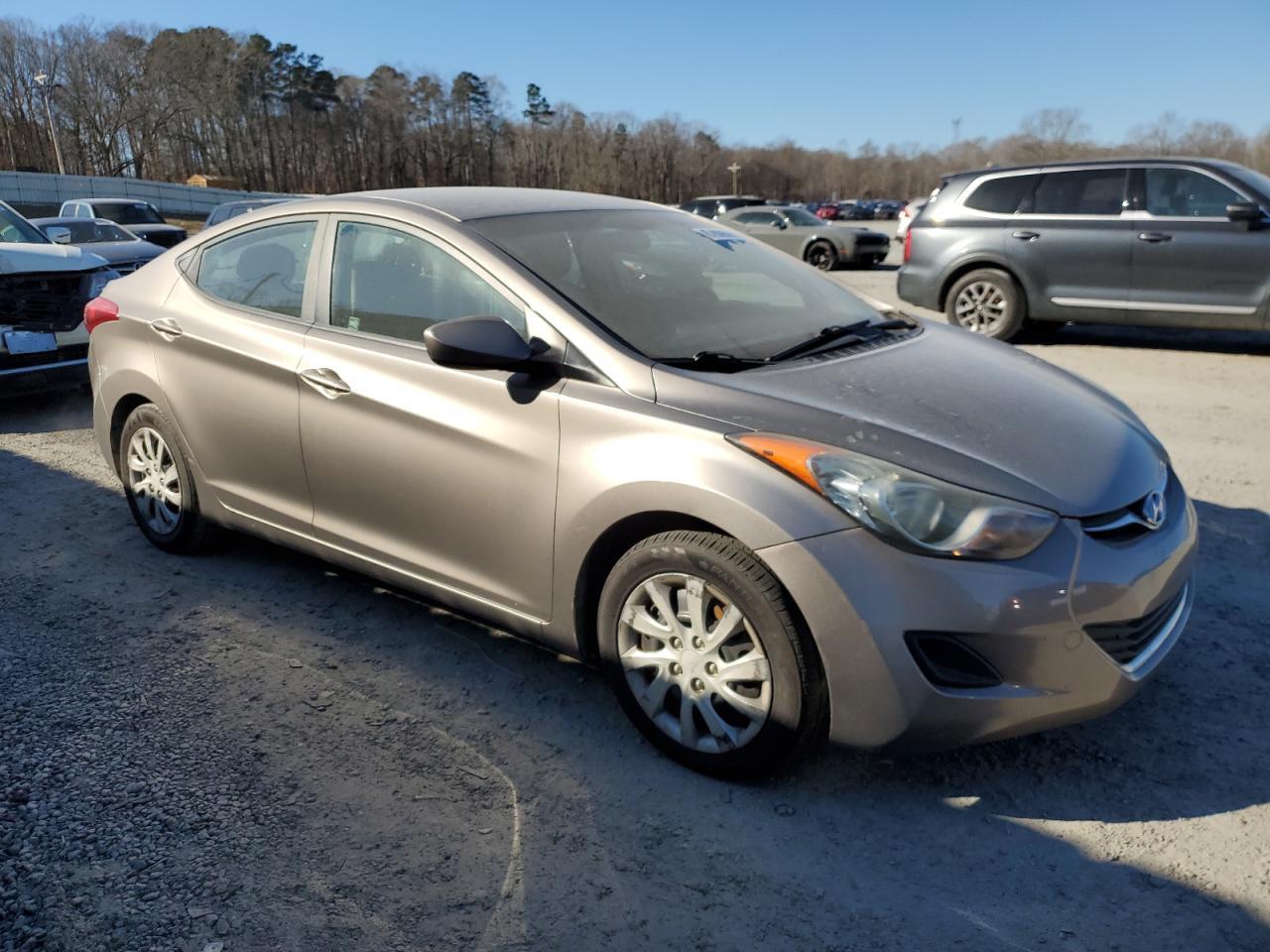 2011 HYUNDAI ELANTRA GL - Image 4