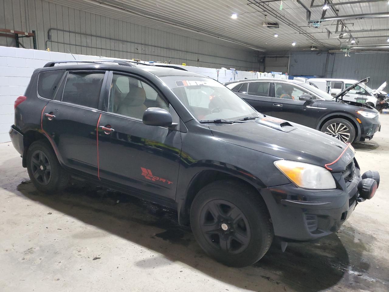 2011 TOYOTA RAV4 - Фото 4