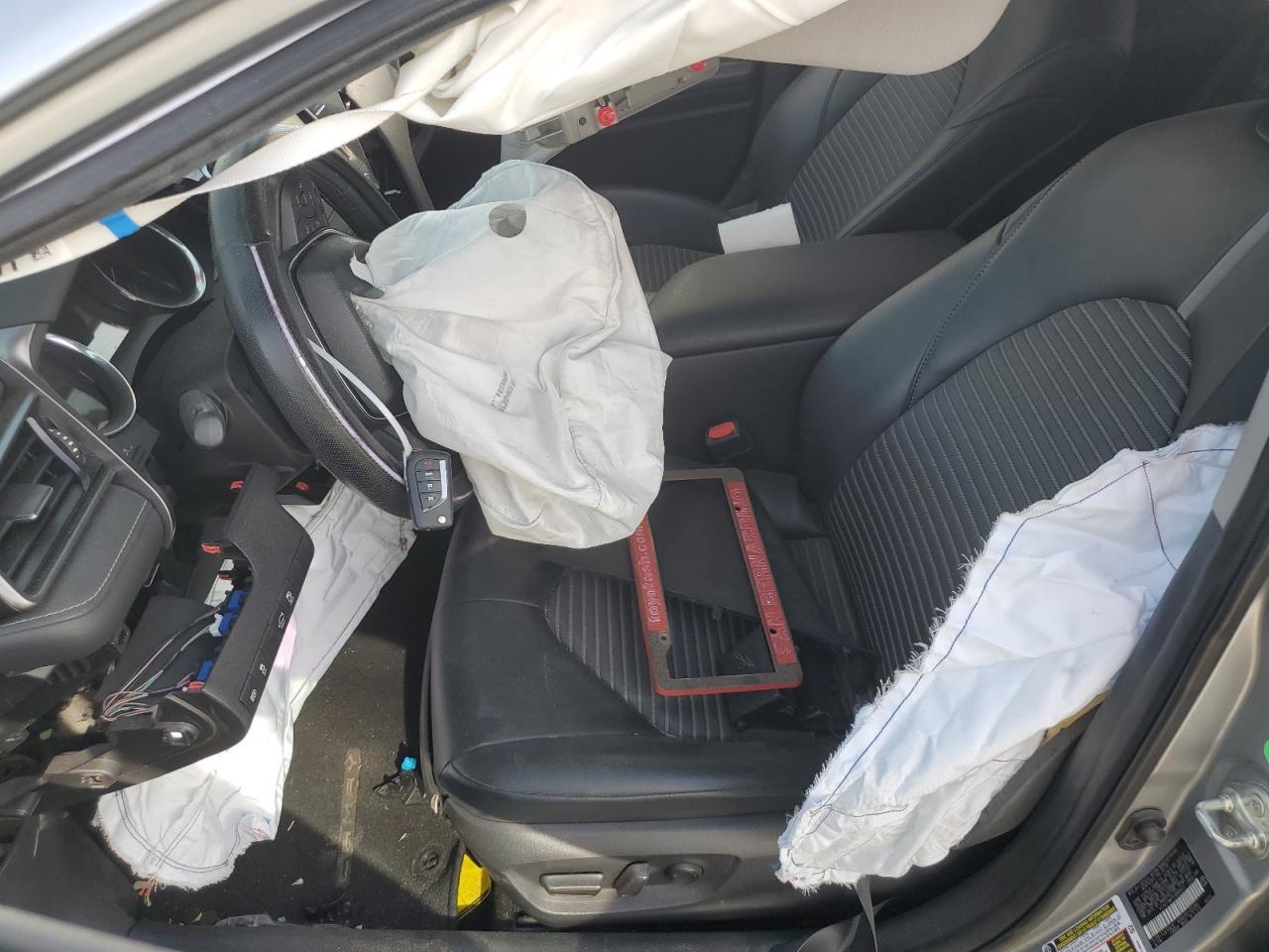 2020 TOYOTA CAMRY SE - Image 7