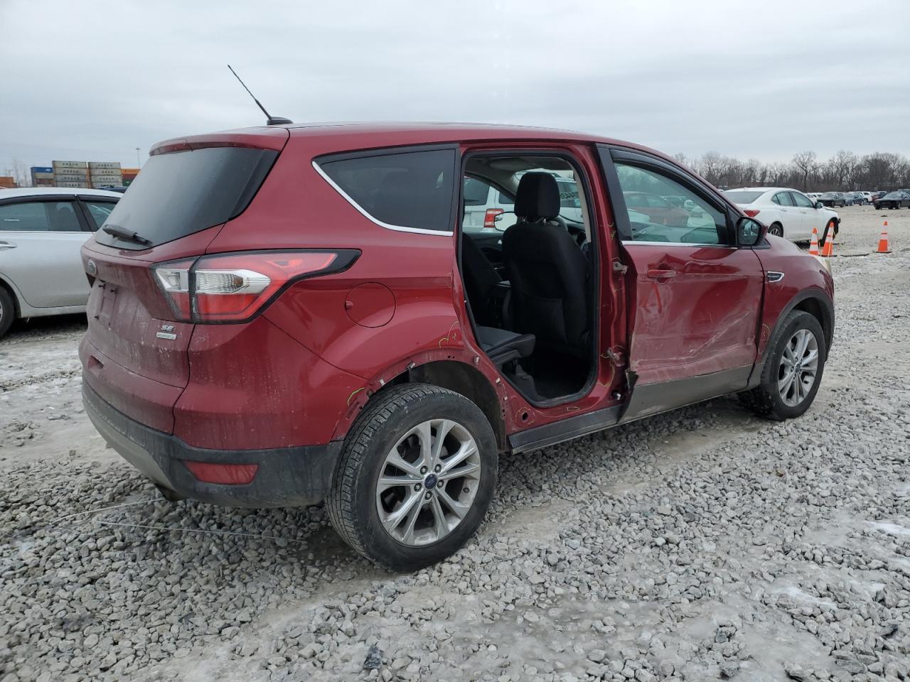 2017 FORD ESCAPE SE - Фото 3