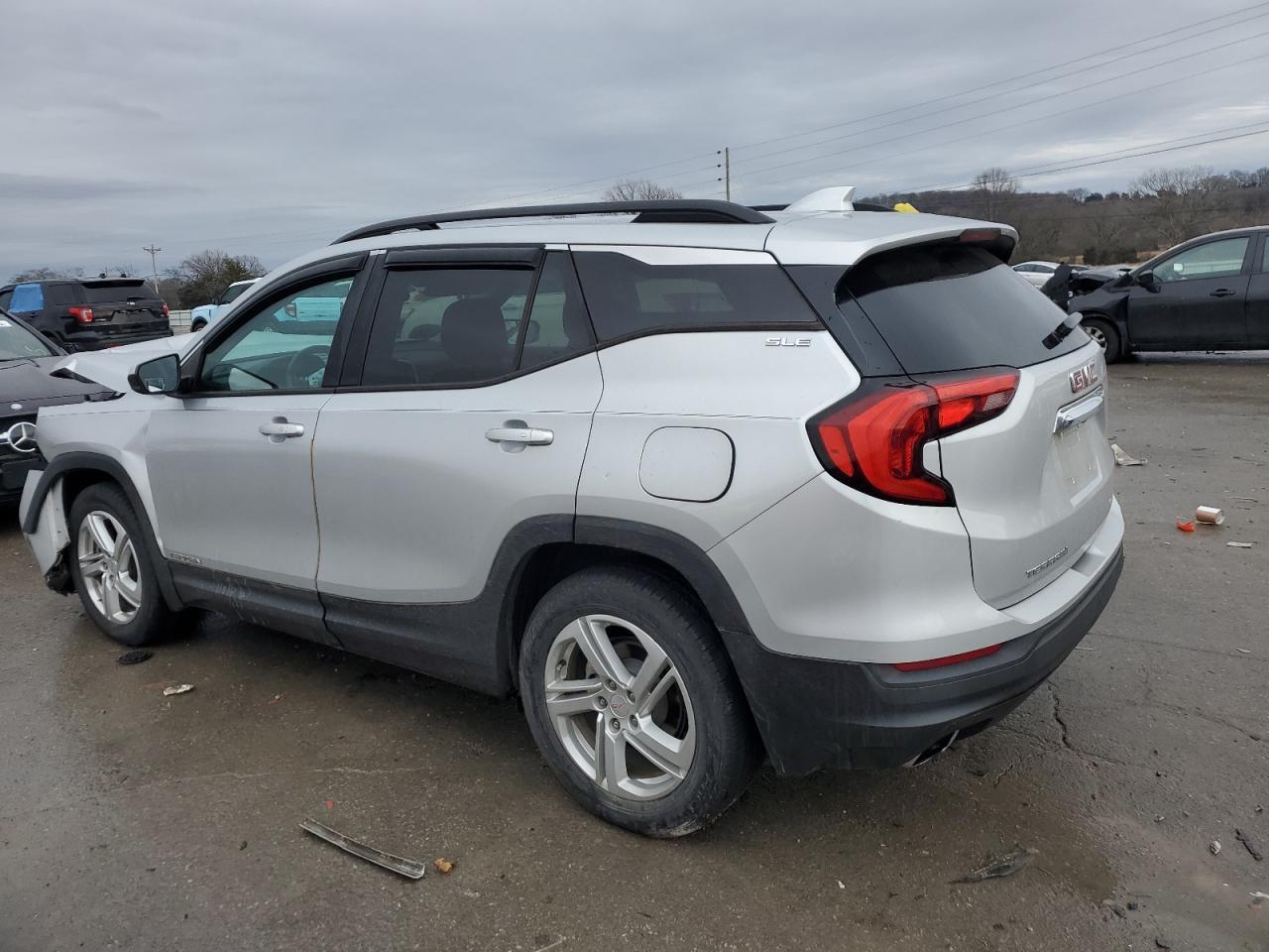 2018 GMC TERRAIN SL - Фото 2