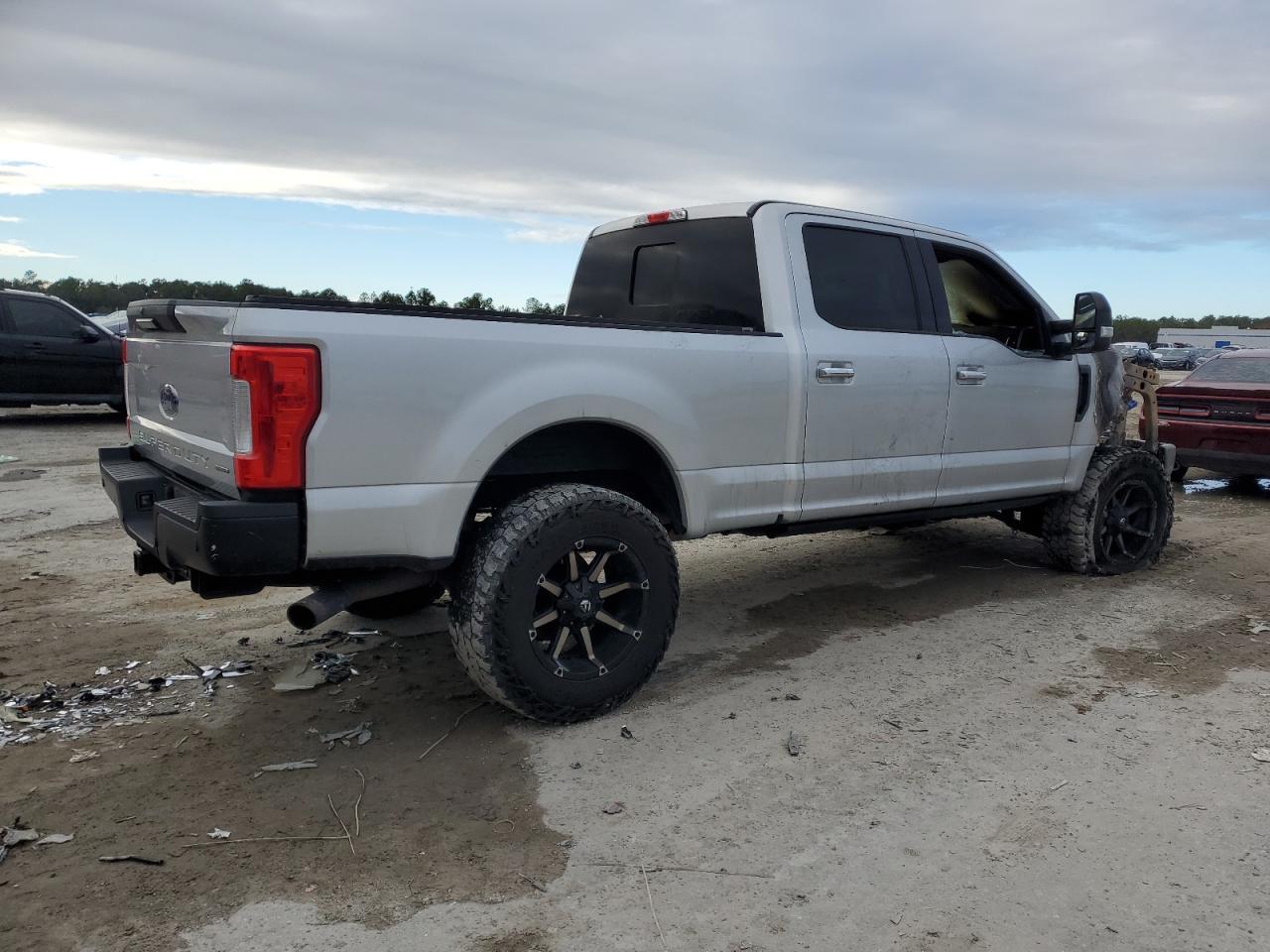 2017 FORD F250 SUPER - Image 3