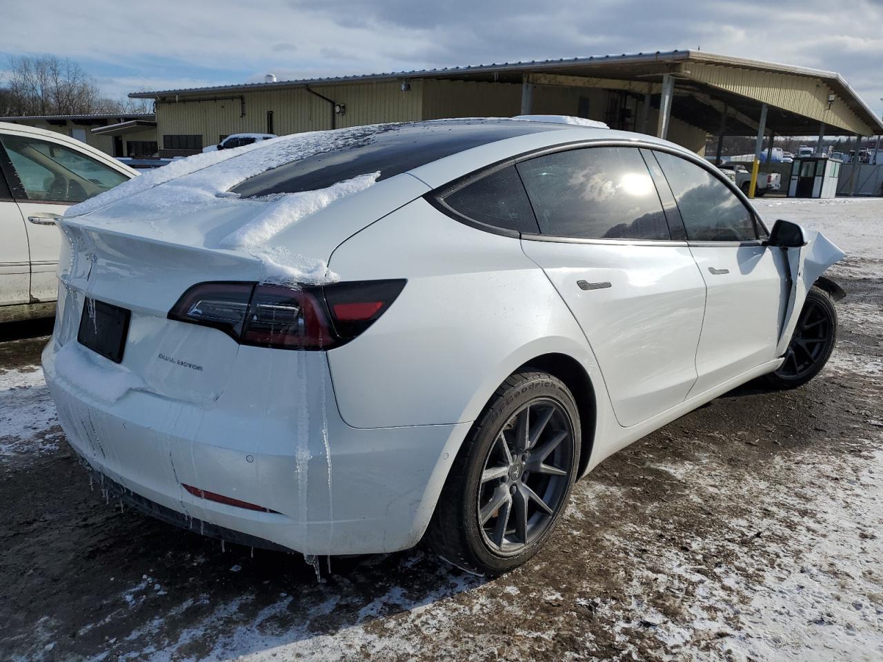 2022 TESLA MODEL 3 - Image 3