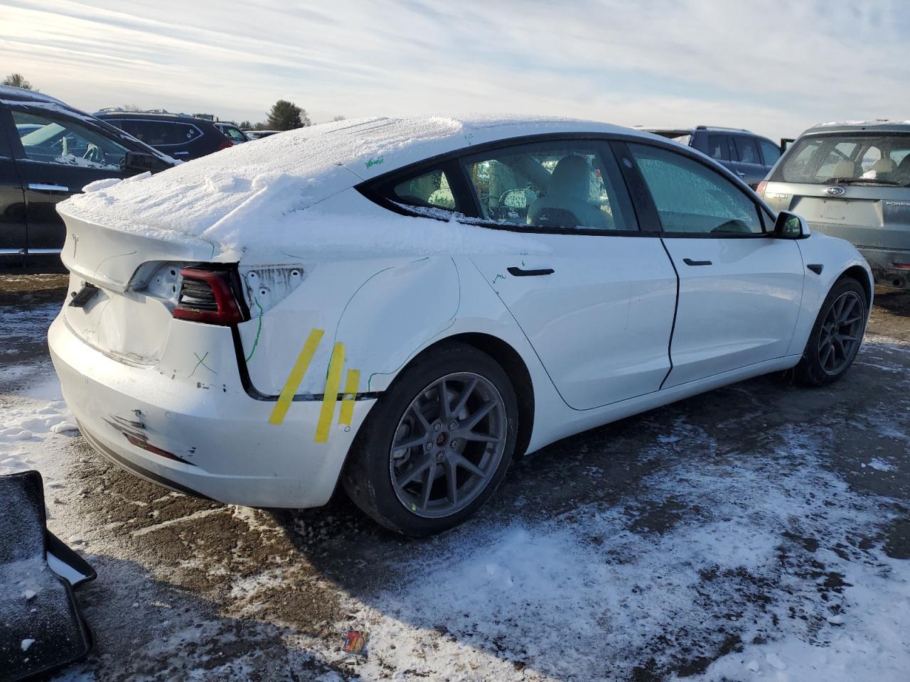 2021 TESLA MODEL 3 - Фото 3