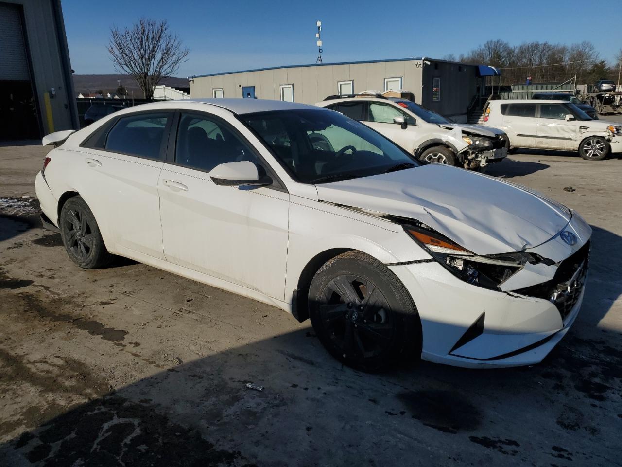 2022 HYUNDAI ELANTRA SE - Фото 4