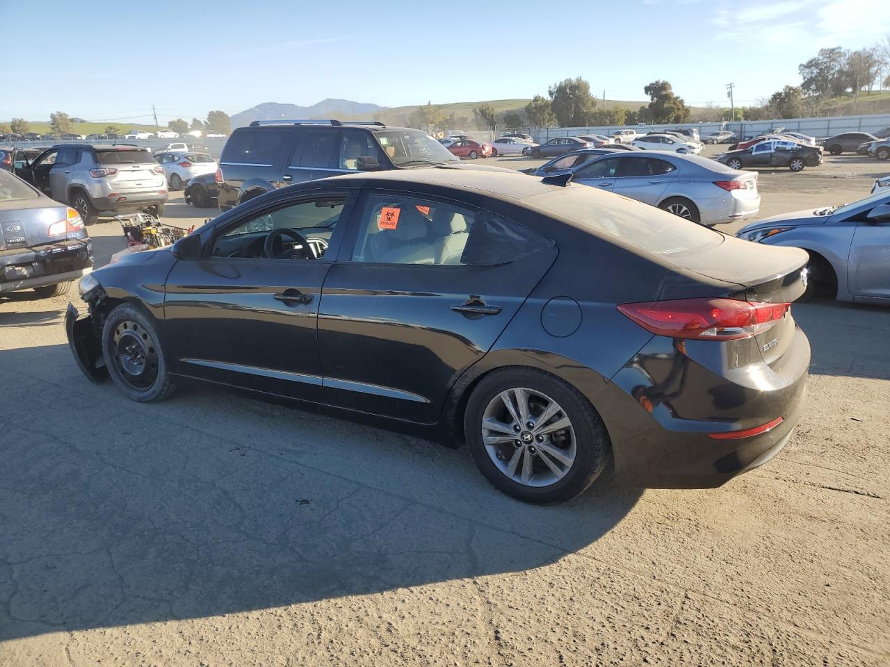 2018 HYUNDAI ELANTRA SE - Image 2
