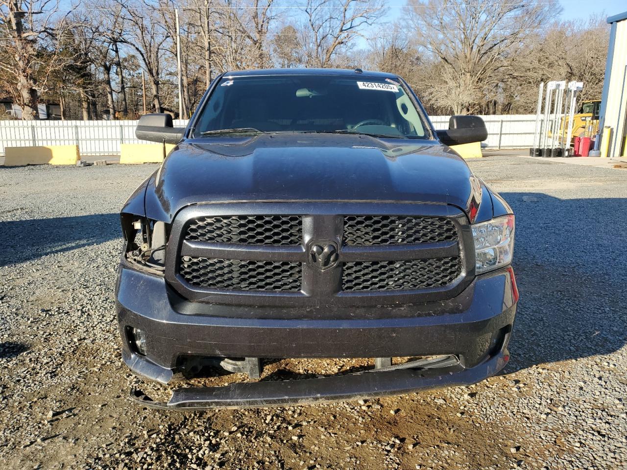 2014 RAM 1500 ST - Image 5