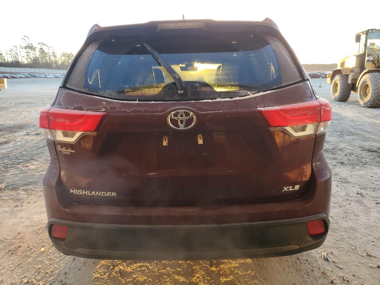 2018 TOYOTA HIGHLANDER - Image 6