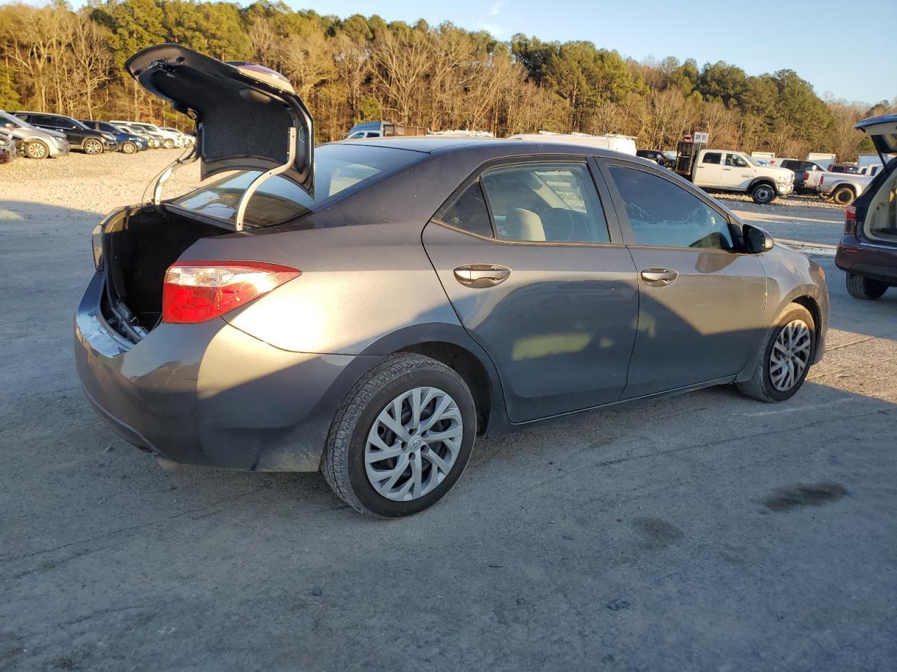 2018 TOYOTA COROLLA L - Image 3