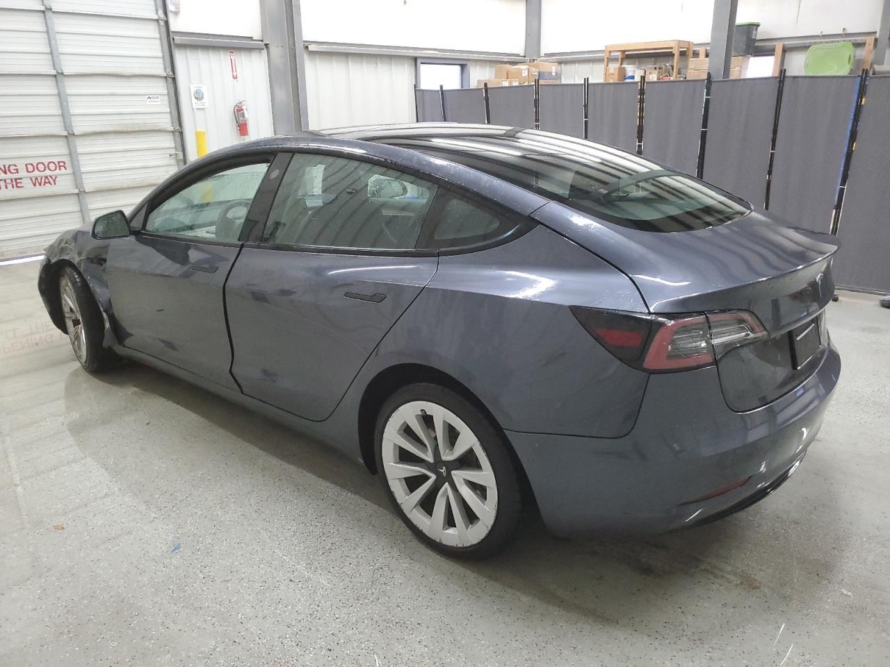 2022 TESLA MODEL 3 - Image 2
