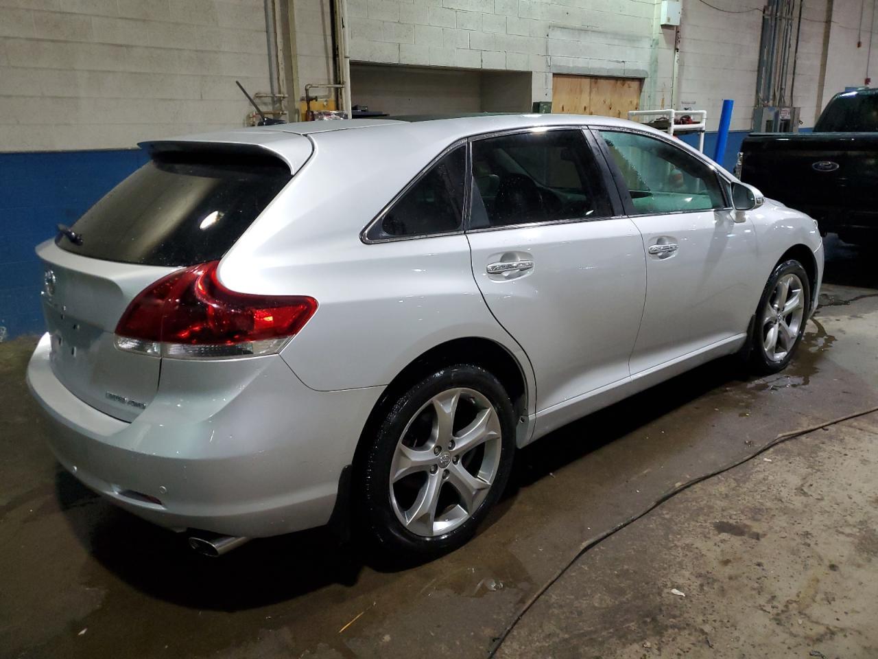 2014 TOYOTA VENZA LE - Фото 3