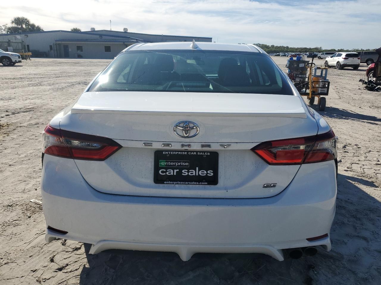 2021 TOYOTA CAMRY SE - Image 6