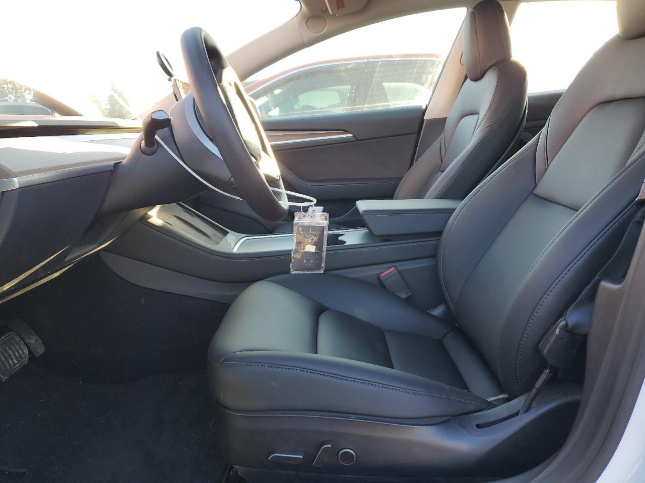 2022 TESLA MODEL 3 - Фото 7