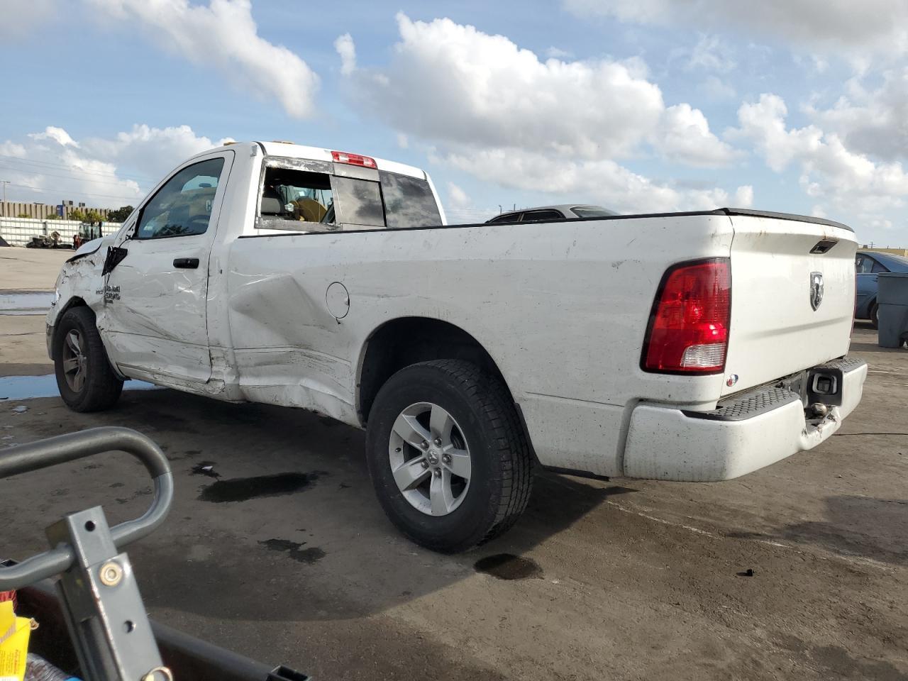 2019 RAM 1500 CLASS - Фото 2