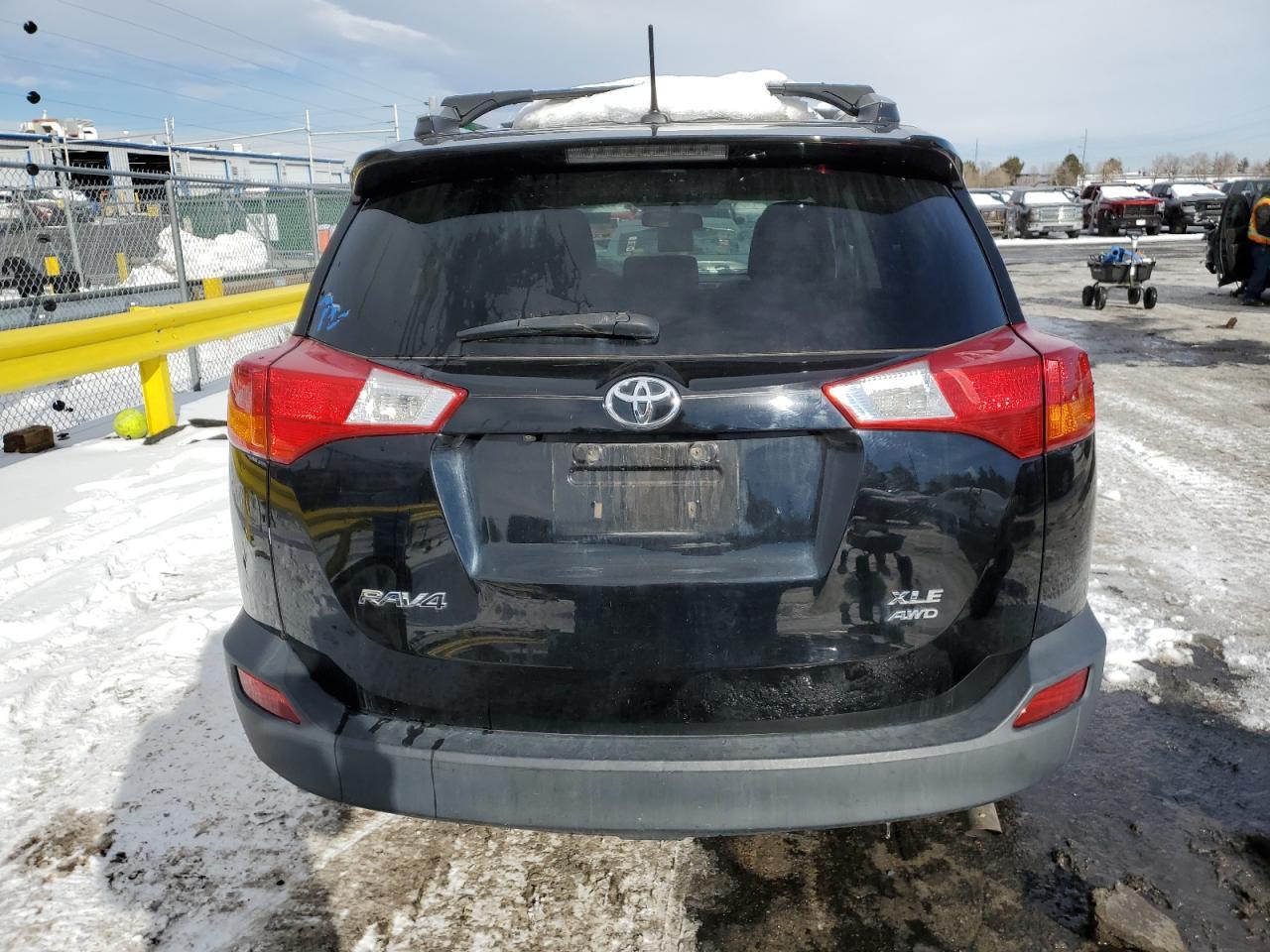 2015 TOYOTA RAV4 XLE - Фото 6