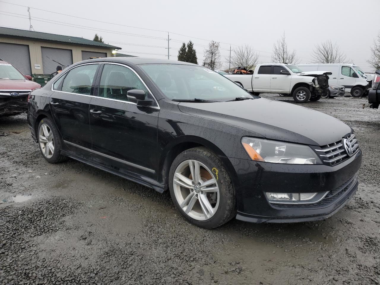 2014 VOLKSWAGEN PASSAT SEL - Фото 4