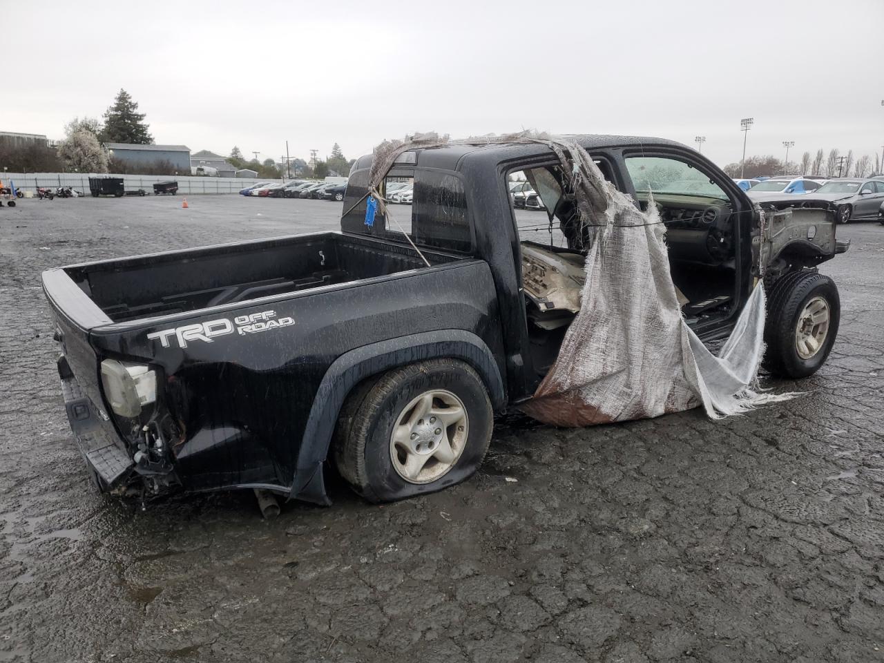 2017 TOYOTA TACOMA DOU - Фото 3