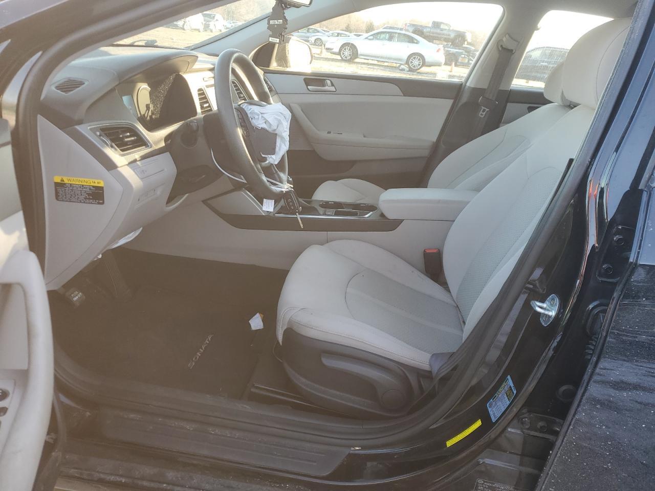 2017 HYUNDAI SONATA SE - Фото 7