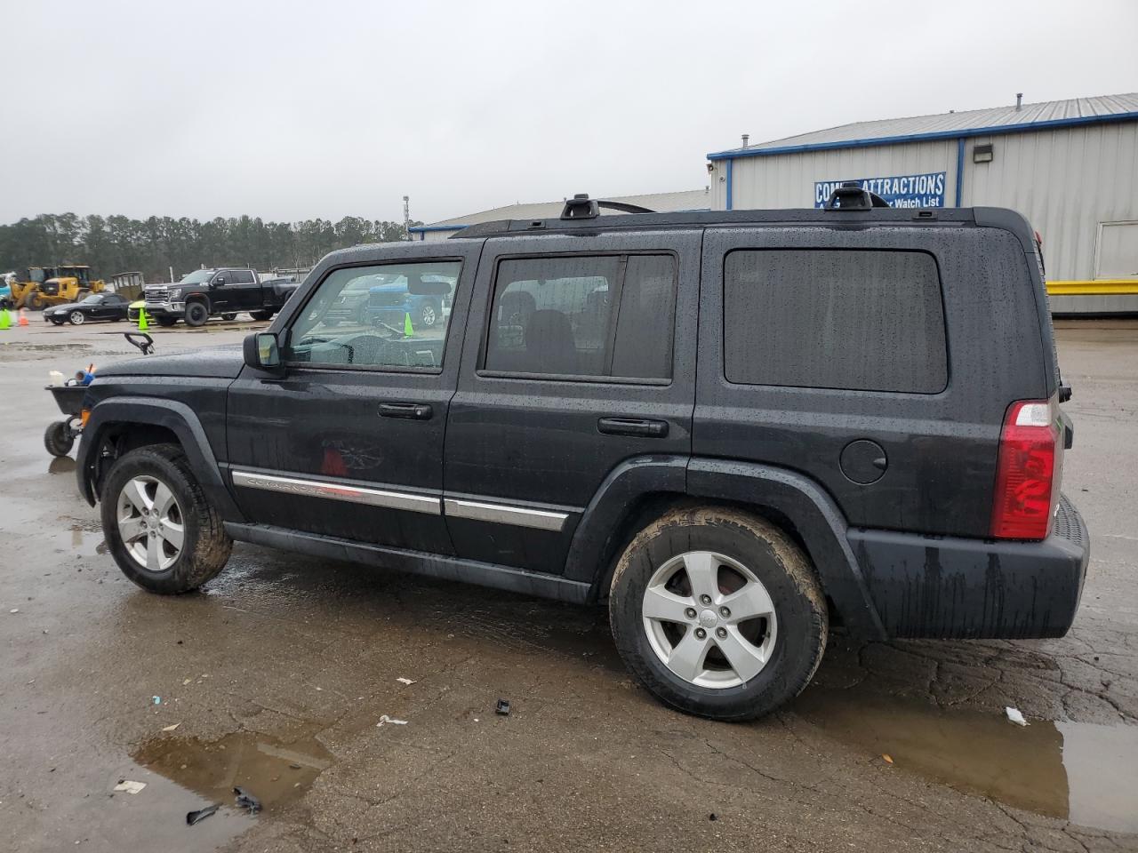 2010 JEEP COMMANDER - Image 2