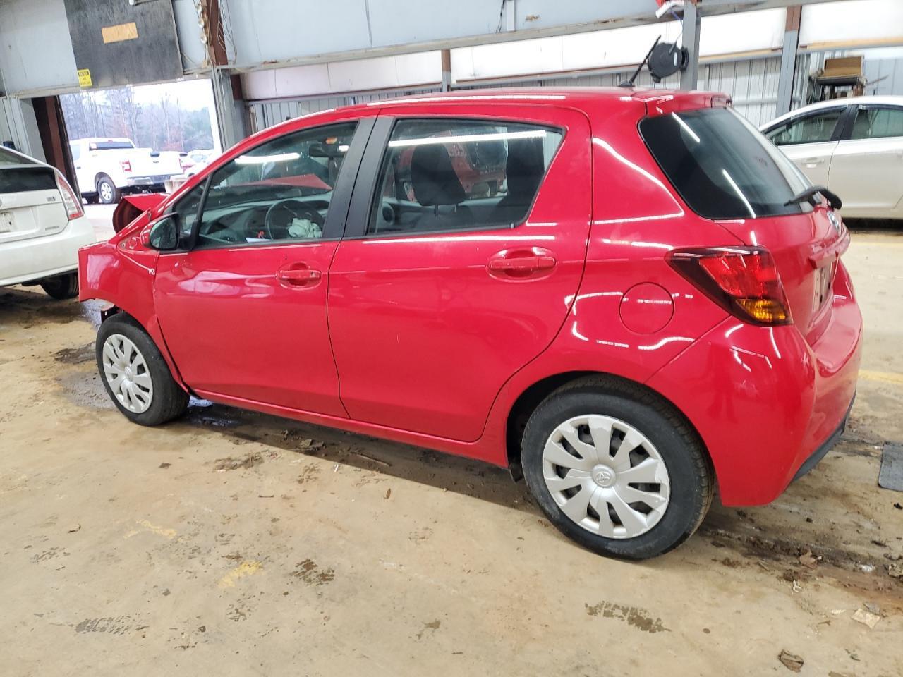 2015 TOYOTA YARIS - Фото 2
