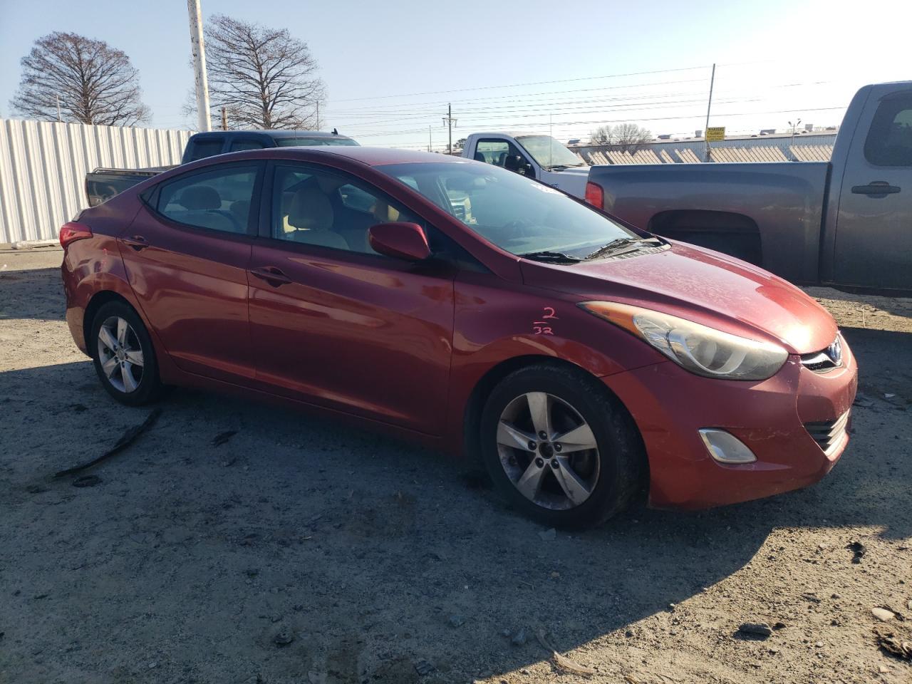 2013 HYUNDAI ELANTRA GL - Image 4