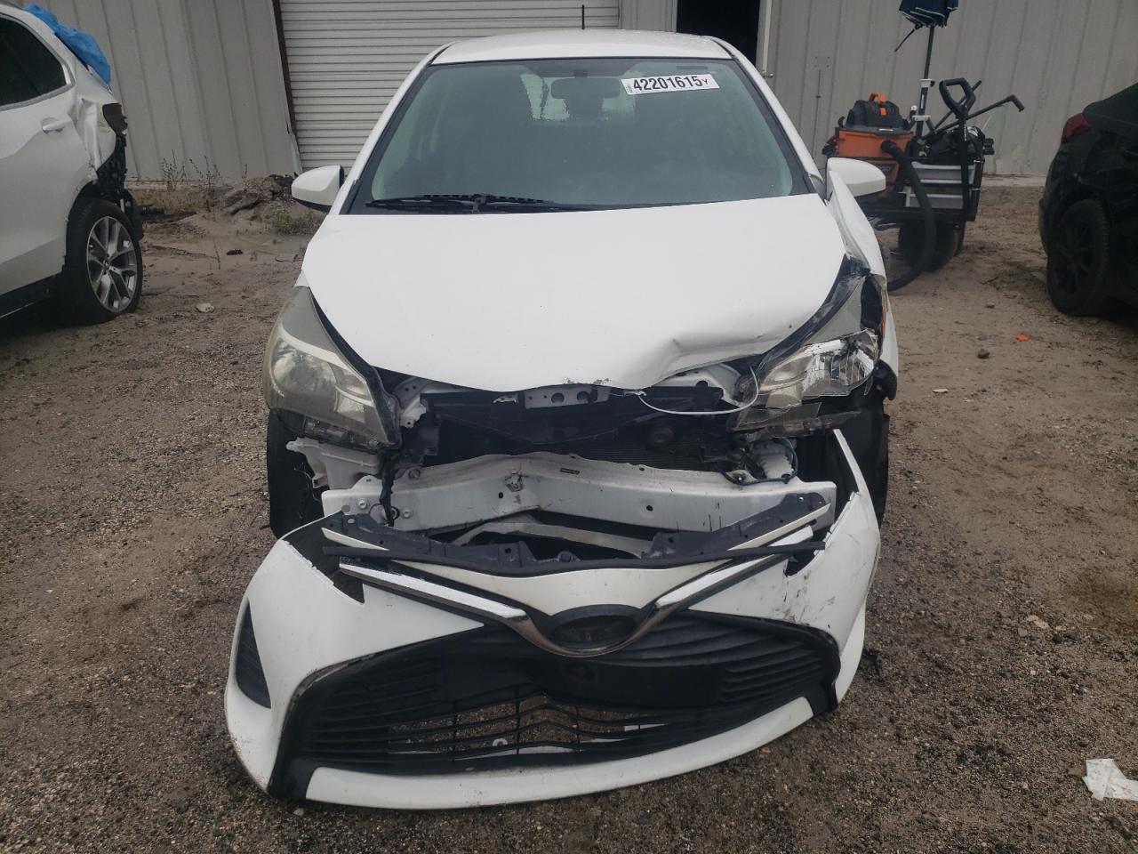 2015 TOYOTA YARIS - Фото 5