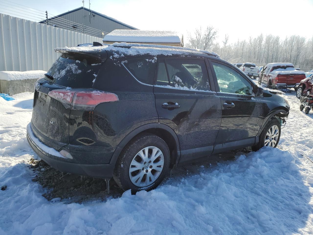 2016 TOYOTA RAV4 LE - Фото 3