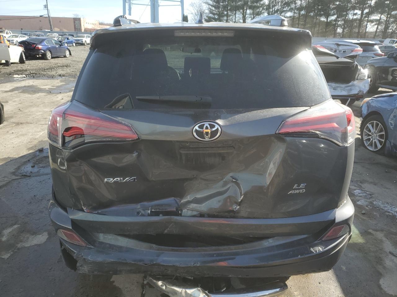 2018 TOYOTA RAV4 LE - Image 6