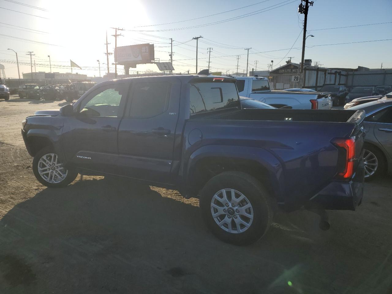 2024 TOYOTA TACOMA DOU - Фото 2