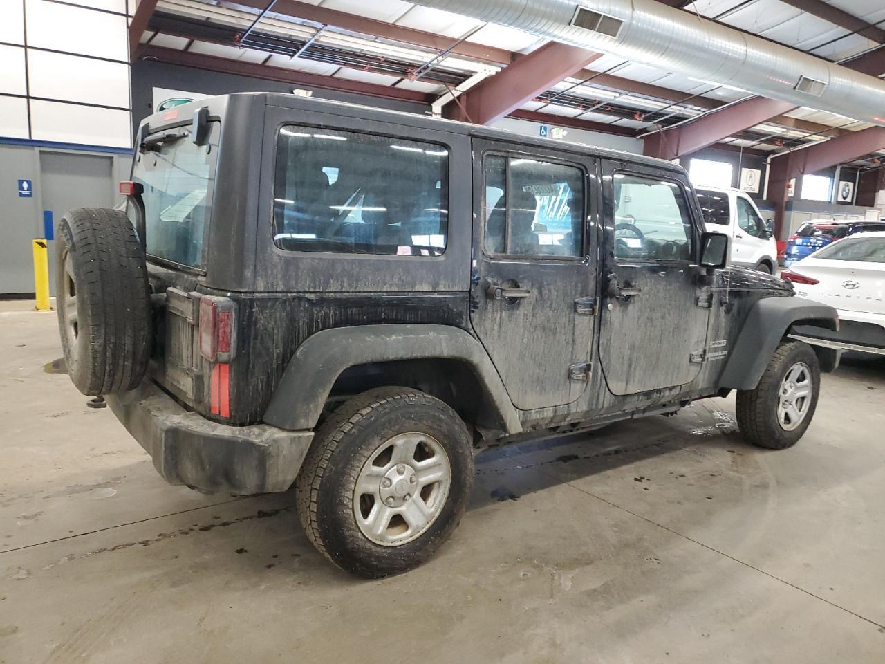 2015 JEEP WRANGLER U - Image 3