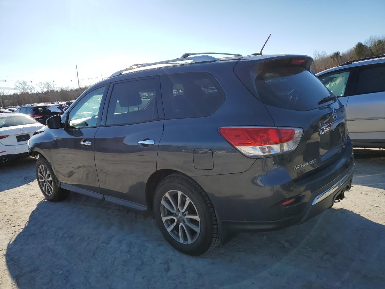 2013 NISSAN PATHFINDER - Image 2